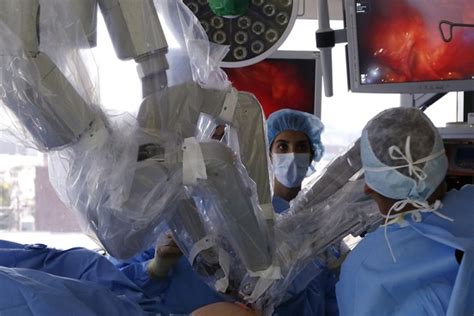 Robotic Surgery Brings Higher Costs, More Complications, Study Shows - WSJ