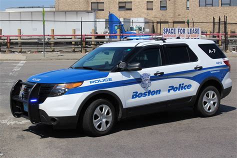 When did police cars stop having roof rack lights? : r/boston