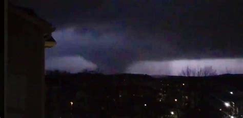 Tornado crosses through downtown Nashville; Widespread damage reported | KRON4