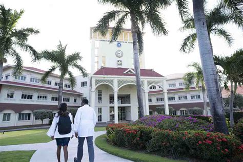 American University of Antigua College of Medicine and University of ...