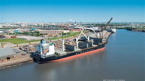 Port Houston's increased activity boosts city's industrial market ...