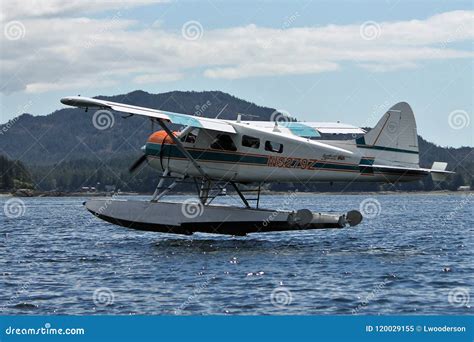 Float Plane Landing in Ketchikan Alaska Editorial Image - Image of water, plane: 120029155