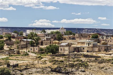 Pueblo of Laguna | This Pueblo is along I-40 in New Mexico o… | Flickr