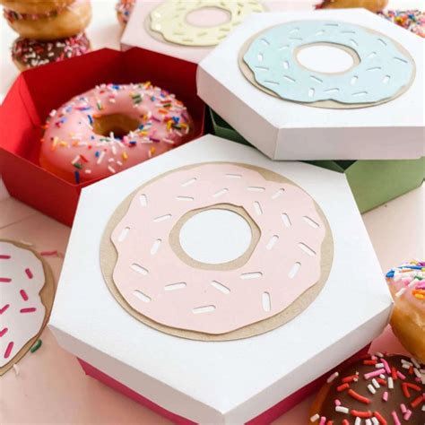 DIY Donut Treat Boxes | Treat boxes, Treat boxes diy, Hexagon box