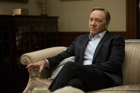 Kevin Spacey on dead dogs and deviousness in 'House of Cards' - The Verge