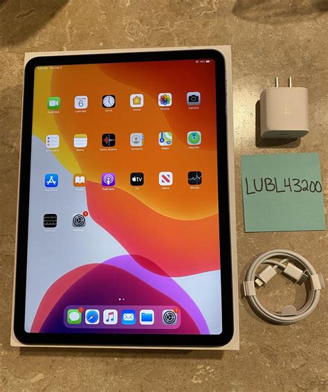 Apple iPad Pro 11" 2018 - Wi-Fi, Gray, 64GB, A1980 - LUBL43200 - Swappa