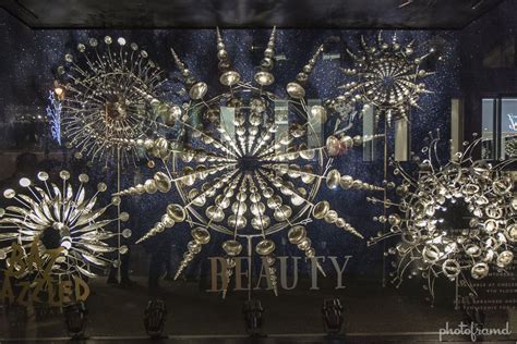 Barneys New York – NYC Christmas Window Display 2014 | photoframd.com