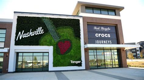 Tanger Adds New Focus to Successful Outlet Center Strategy | Nareit