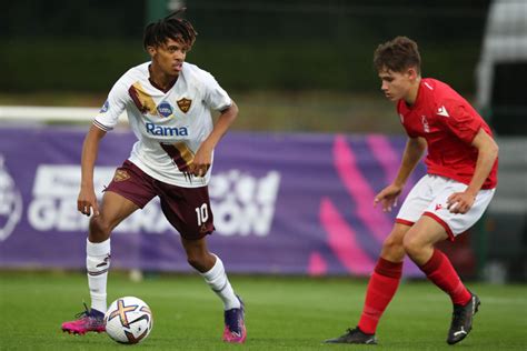 10 duels won, 4 tackles: Nottingham Forest 18-year-old dazzles as B ...