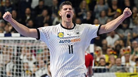 Handball-EM: DHB-Team nach Sieg gegen Ungarn auf Halbfinal-Kurs | NDR.de - Sport - Handball