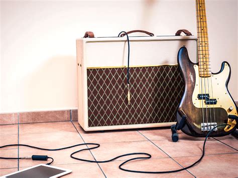 Can Guitar Amps Be Used For Bass? Does It Sound The Same?