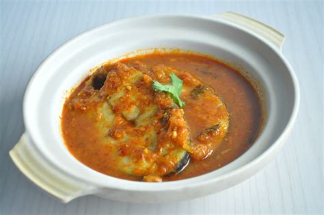 Assam Curry Fish 亚叁咖哩鱼 - Eat What Tonight