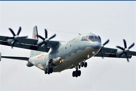 Antonov An-12 & Shaanxi Y-8 picture #03 - Barrie Aircraft Museum