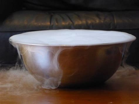 10 Simple DRY ICE experiments for kids! Science at home or school ...