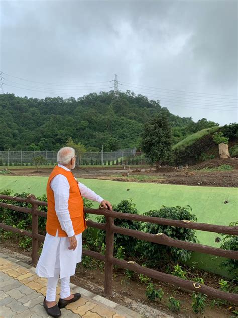 PM Narendra Modi Celebrates 69th Birthday in Gujarat | PHOTOS - News18