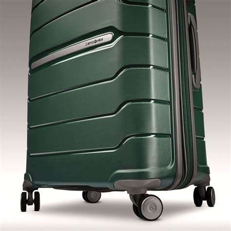 Samsonite Freeform 21" Spinner | Travel Outfitters