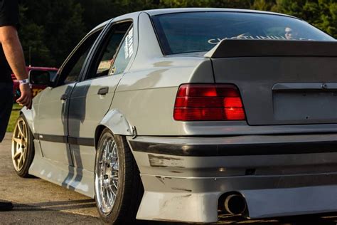 BMW E36 JAP STYLE DUCKTAIL WING - CLIQTUNING