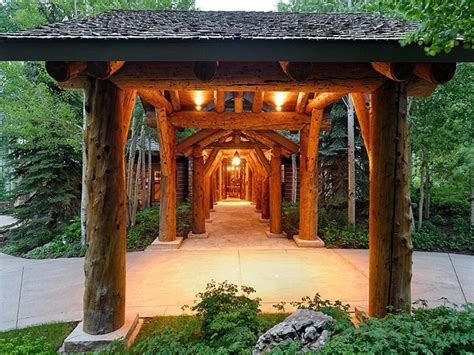 10 luxurious log cabins on the market - CBS News