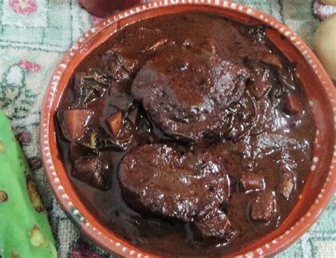 Romeritos with mole recipe - FoodsDiary