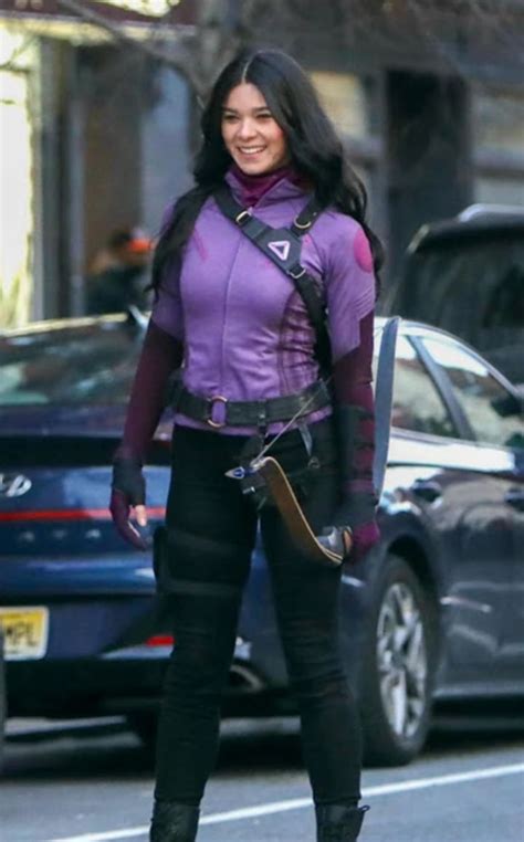 New 'Hawkeye' Set Photos Reveal Kate Bishop’s Costume | Geeks