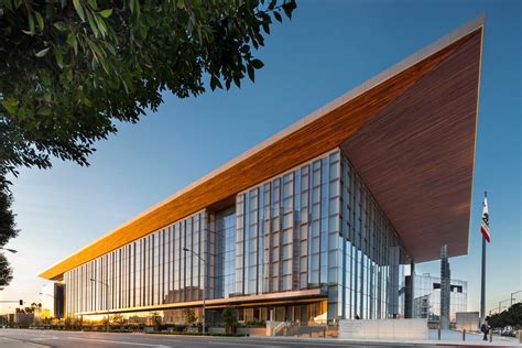 Governor George Deukmejian Courthouse | Clark Construction