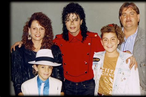 Michael Jackson estate lawyer responds to HBO’s Leaving Neverland documentary - Vox