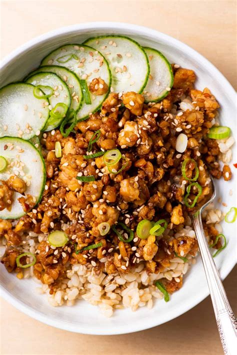 Crumbled Tempeh with Garlicky Soy Glaze - The New Baguette