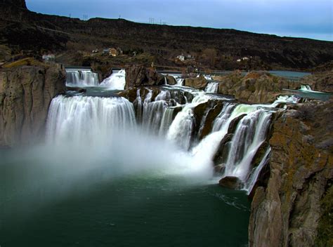 Beautiful Waterfalls To Visit In The Pacific Northwest | Twin falls idaho, Beautiful waterfalls ...