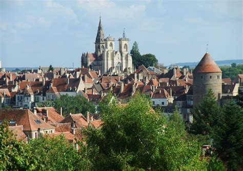 Semur-en-Auxois, Côte-d'Or, Burgundy, France | Semur-en-auxois, Places to go, Places to visit