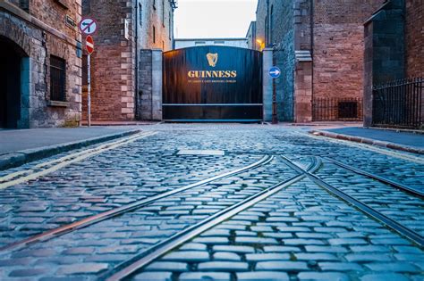 Guinness Storehouse Guide, and Best Pubs to Drink Guinness in Dublin