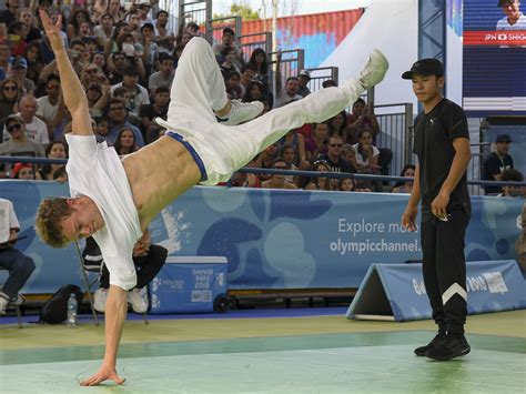 Breakdancing In The Olympics? Paris 2024 Organizers Say, 'Oui, Garçon ...