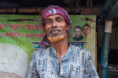 Bangladesh Slums Stock Photo - Download Image Now - Adult, Asia ...