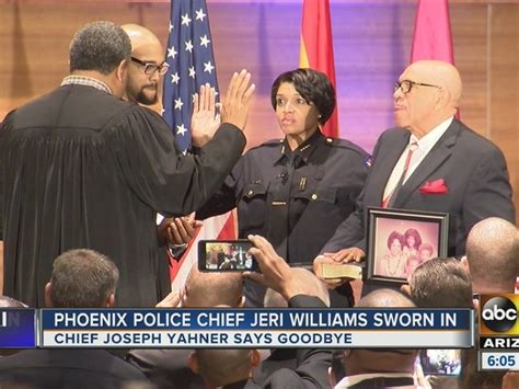 Phoenix swears in its first female police chief