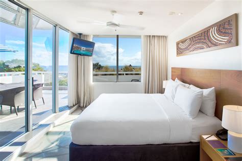 Luxury Suite in Noosa // Signature Suites // Sofitel Noosa Pacific Resort