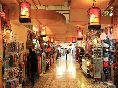 10 Best Places for Shopping in Malaysia - Akbar Travels Blog