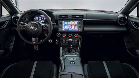 Toyota GR86 Interior Layout & Technology | Top Gear