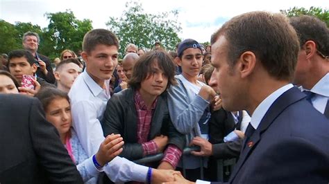 French President Emmanuel Macron scolded a junior high school student ...