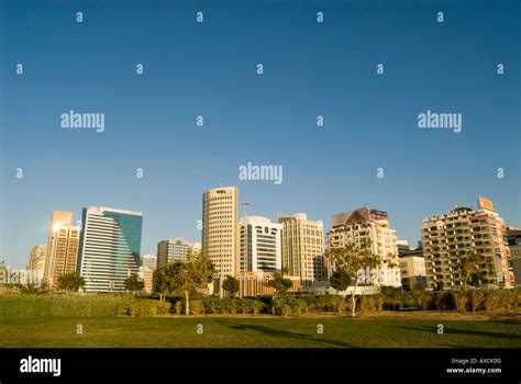 Skyline Abu Dhabi Stock Photo - Alamy