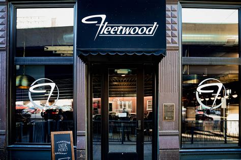 Fleetwood Brings the Juxtaposition of Fine Dining in a Casual Atmosphere | Downtown Lincoln