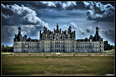 Chateau de Chambord a Renaissance Chateau in the Heart of the Loire ...