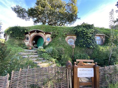 An Honest Review of Hobbiton Movie Set Tour in Matamata, New Zealand