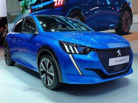 Peugeot e-208 2022 electric car owner review - Electric Road