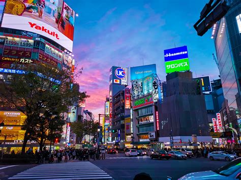 Shibuya crossing at dusk : r/japanpics