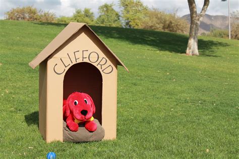 Clifford dog house invite idea | Door decorations, Dog house, Dog table