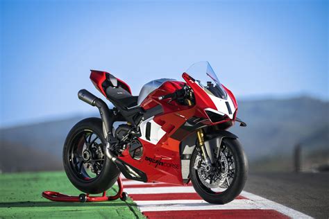 New Ducati Panigale V4 R can reach 240HP - Motorcycle News