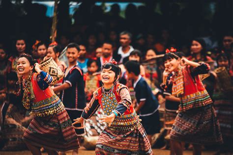 Know the Lumads: The Austronesian People of Mindanao | Philippines ...