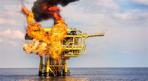 Houston Oil Rig Accident Lawyers | Causes of Oil Rig Explosions