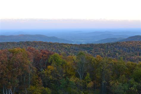 Nanda & Nathan The Travellers: Fall Foliage at Shenandoah National Park