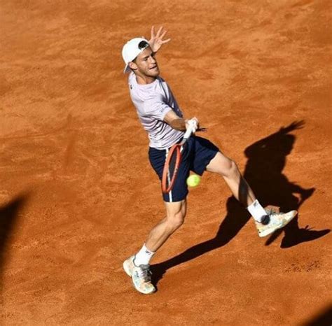 Diego Schwartzman Height, Weight, Age, Facts