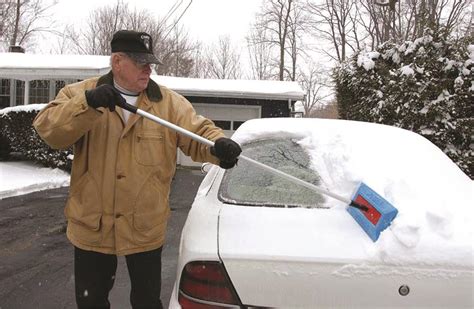 Auto Snobrum Car Windshield Snow Broom, Snow Removal Tool-Soft Foam ...